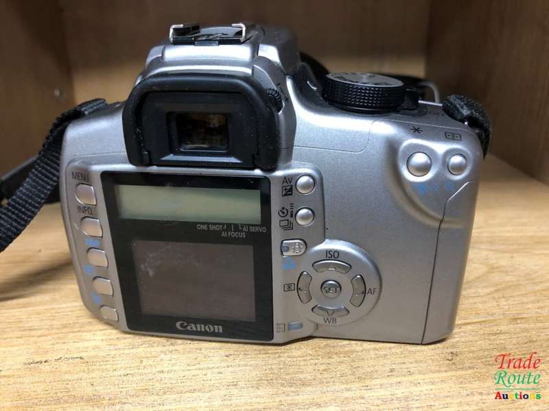 Canon EOS 350D Digital SLR camera (SILVER) WITH 18-55 mm ii LENS [ NO CHARGER ]