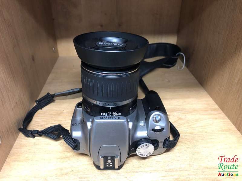 Canon EOS 350D Digital SLR camera (SILVER) WITH 18-55 mm ii LENS [ NO CHARGER ]