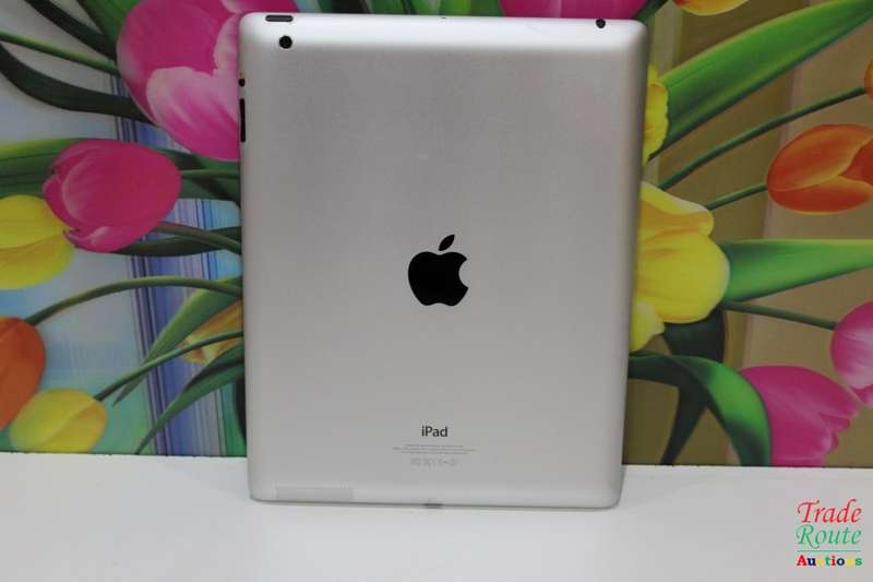 IPAD 4 | 16GB | WiFi | MD513HC/A | WHITE | GENUINE APPLE  ** RETINA DISPLAY **