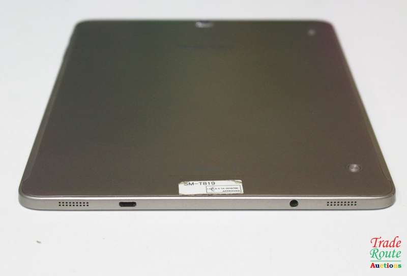 Samsung Galaxy Tab S2 SM-T819-9.7 Inch, 32GB, 4G LTE, Gold - Tiny Crack in outer Glass