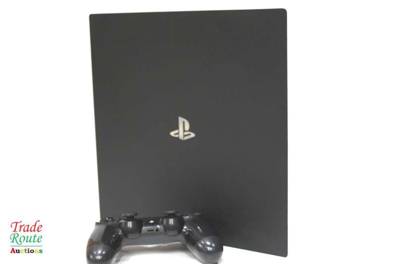 Sony Playstation 4 Console Pro 1TB [cuh7116b] PS4 PRO + 1 Wireless Controller