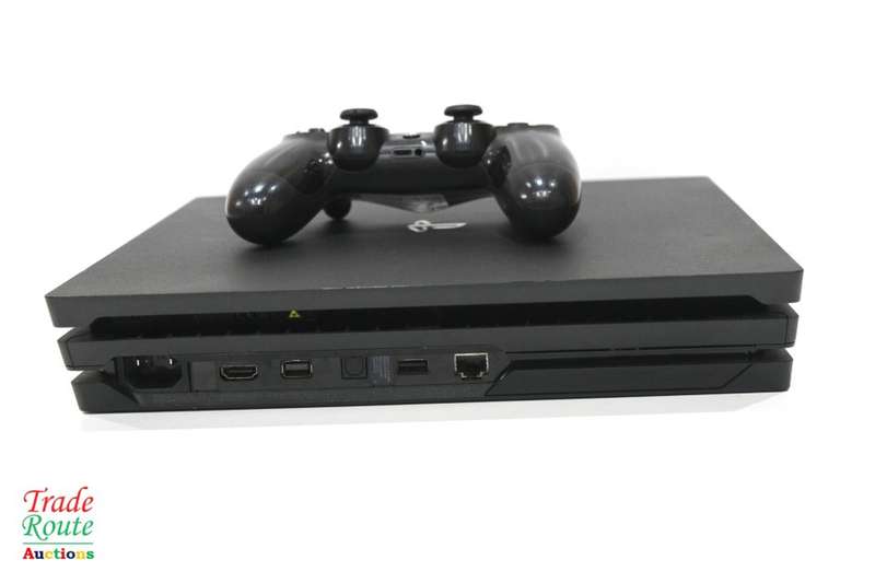Sony Playstation 4 Console Pro 1TB [cuh7116b] PS4 PRO + 1 Wireless Controller