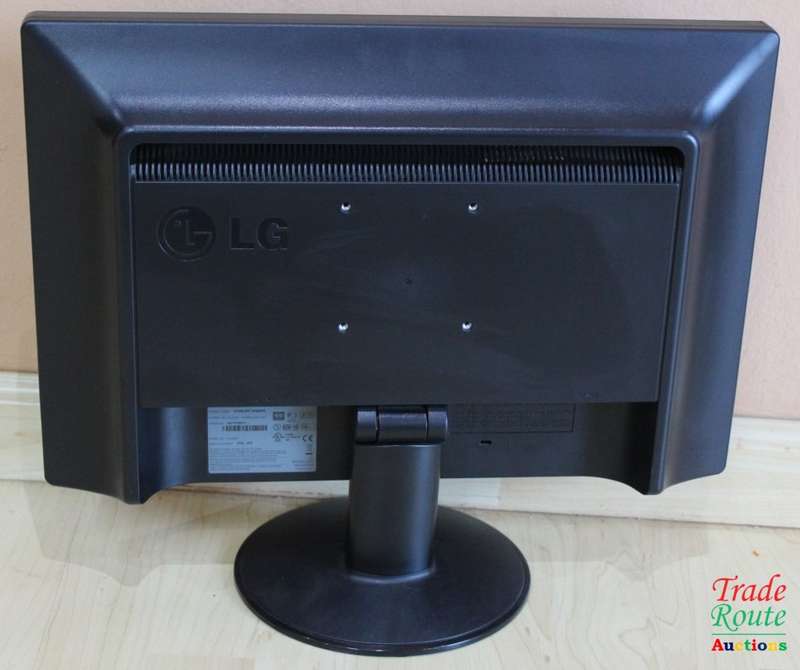 19` LG Flatron W1934S-BN 1440x900 Widescreen LCD Monitor (Black)