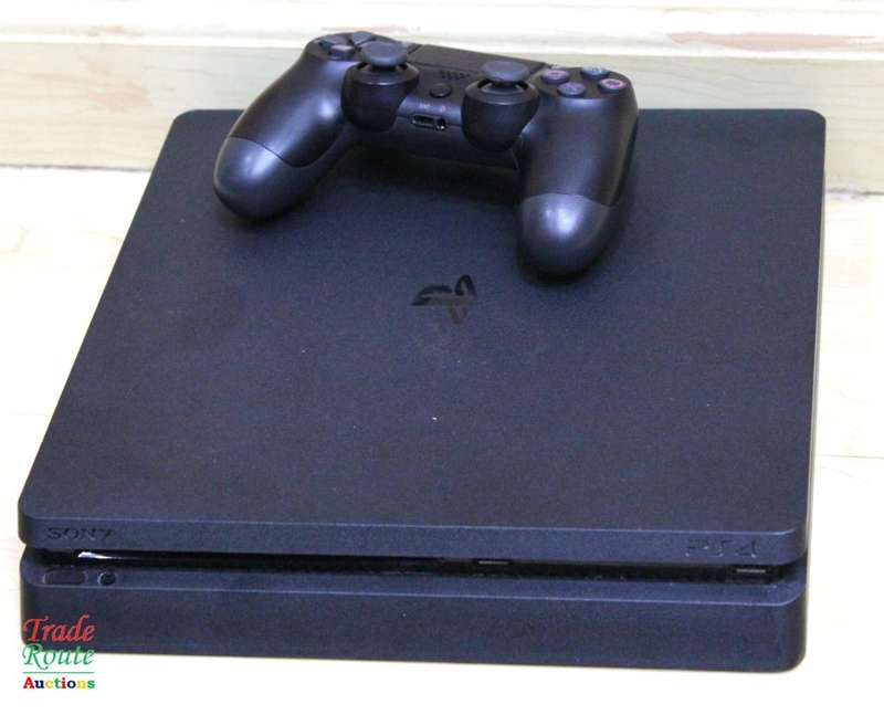 Sony PS4 PlayStation 4 SLIM console CUH-2216A - Jet Black  *** SONY PS4 ***