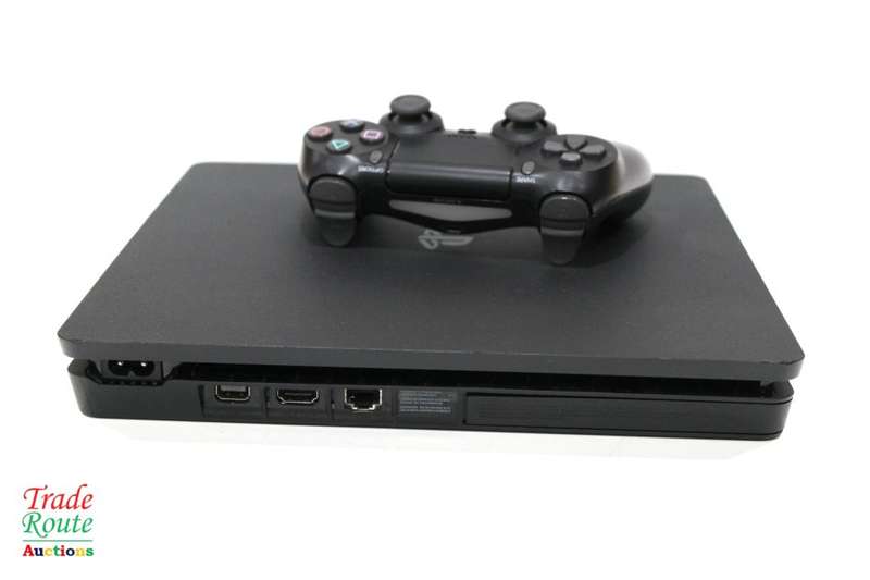 Sony PS4 PlayStation 4 SLIM console CUH-2216A - Jet Black  *** SONY PS4 ***