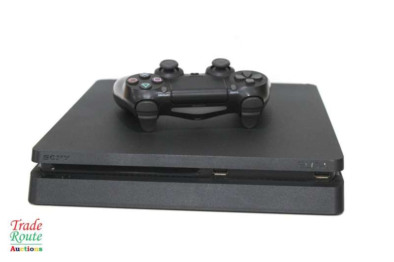 Sony PS4 PlayStation 4 SLIM console CUH-2216A - Jet Black  *** SONY PS4 ***