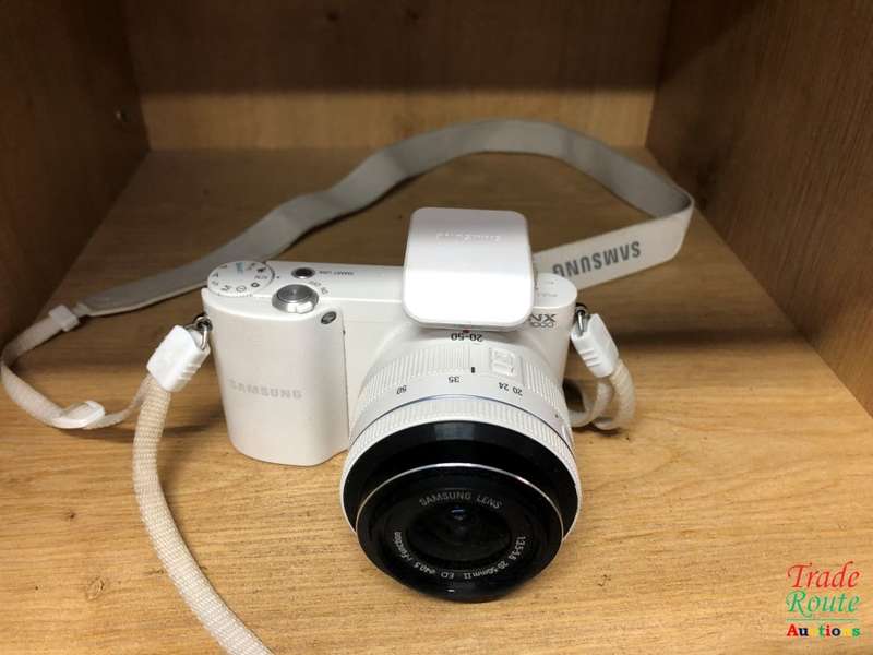 20.3 Megapixels | Samsung NX1000 | SMART DIGITAL CAMERA FULL HD | WI-FI KIT