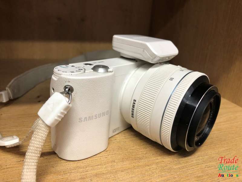 20.3 Megapixels | Samsung NX1000 | SMART DIGITAL CAMERA FULL HD | WI-FI KIT