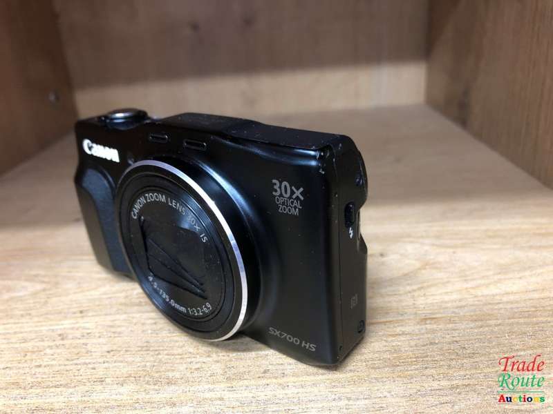 Canon PowerShot SX700 HS 16.1MP Digital Camera  FULL HD 30X OPTICAL ZOOM - WiFi