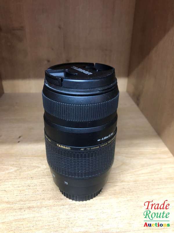 Tamron AF 70-300mm f/4.0-5.6 Di LD Zoom Lens for CANON - for SPARE OR REPAIRS