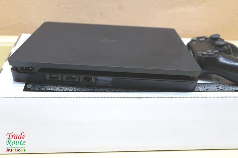 Sony PS4 PlayStation 4 SLIM console CUH-2216A - Jet Black  *** SONY PS4 ***