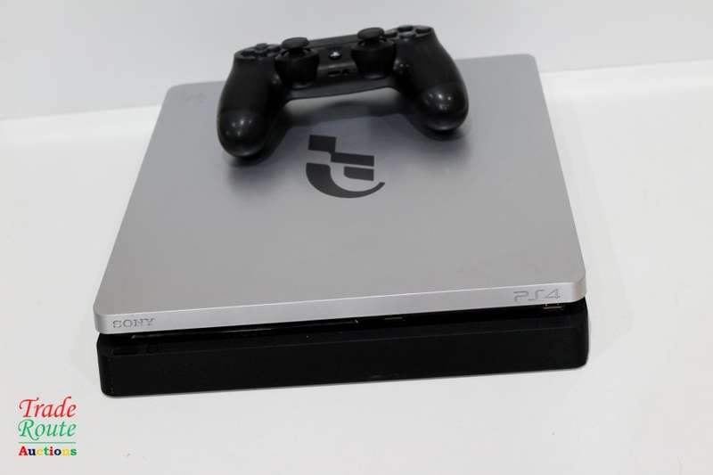Sony PS4 PlayStation 4 SLIM console 1TB EDITION - CUH-2016B - GT SPECIAL EDITION  *** SONY PS4 ***
