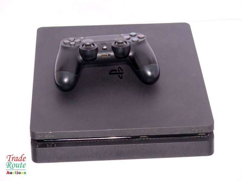 Sony PS4 PlayStation 4 SLIM console CUH-2216A - Jet Black  *** SONY PS4 ***