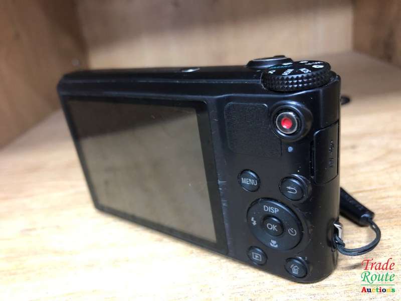 Samsung WB150F Digital Camera - (14 MP, 18x Optical Zoom) 3 inch LCD Screen