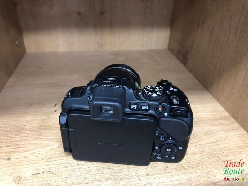 Nikon COOLPIX P600 Digital Camera (Black)