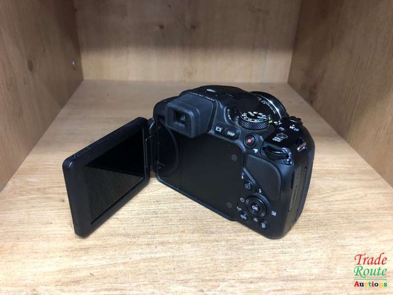 Nikon COOLPIX P600 Digital Camera (Black)