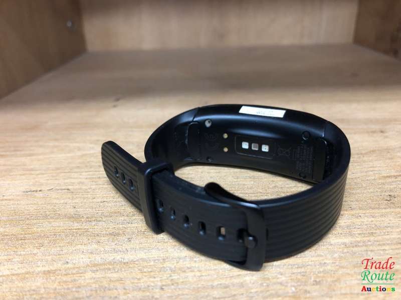LARGE - Samsung Gear Fit2 Pro Fitness Tracker Large SM-R365 GPS Sports Band