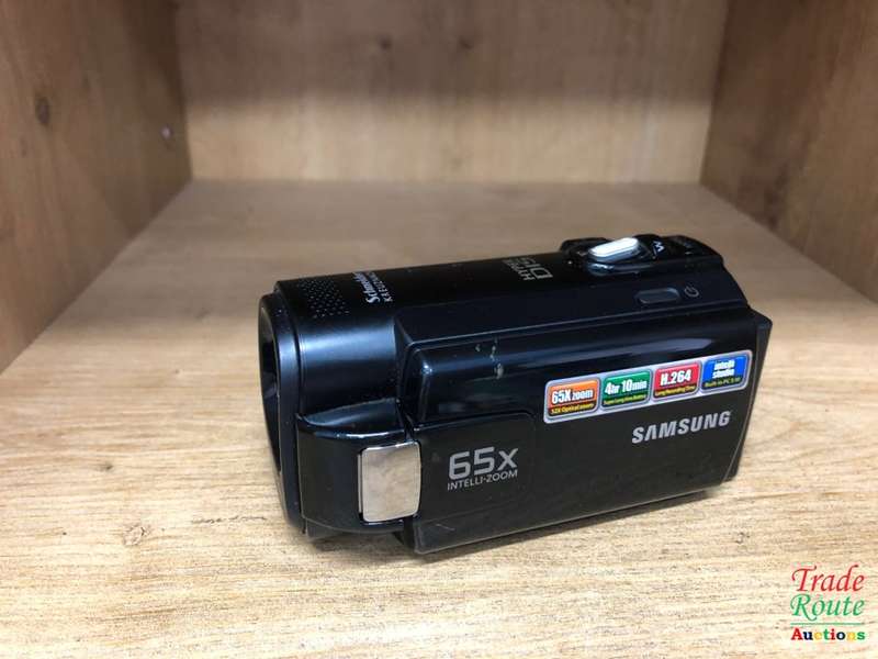 Samsung  SMX-F40BP Ultra Zoom Camcorder (Black)