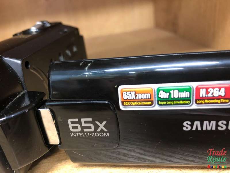 Samsung  SMX-F40BP Ultra Zoom Camcorder (Black)