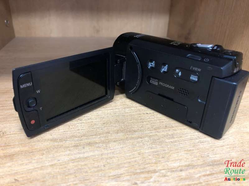 Samsung  SMX-F40BP Ultra Zoom Camcorder (Black)