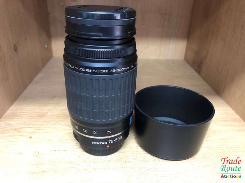 PENTAX 75-300mm - SMC PENTAX - FA J TELEPHOTO ZOOM f4.5-5.8 AL LENS