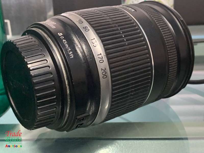 Canon EF-S 18-200mm f/3.5-5.6 IS EF-s - IMAGE STABILIZER LENS for CANON DSLR Cameras