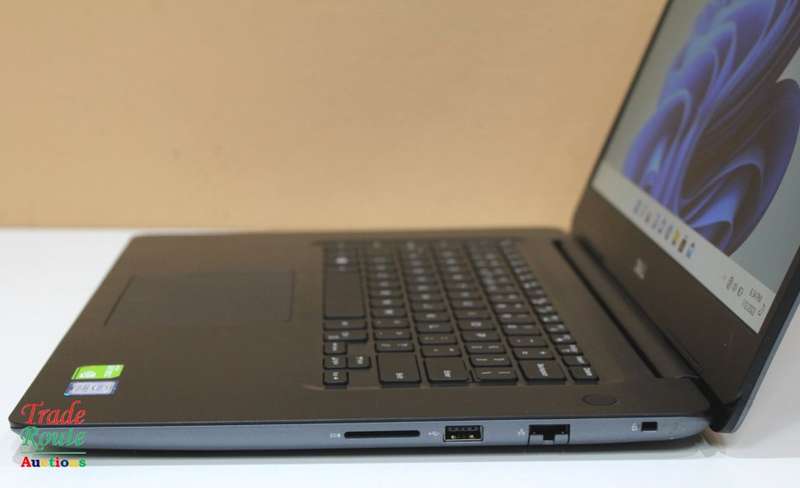Dell Vostro 5581 15.6" FHD LAPTOP Intel Core i7 8565U 8th Gen 1.8GHz | 16GB RAM | 1TB HDD + 256 SSD