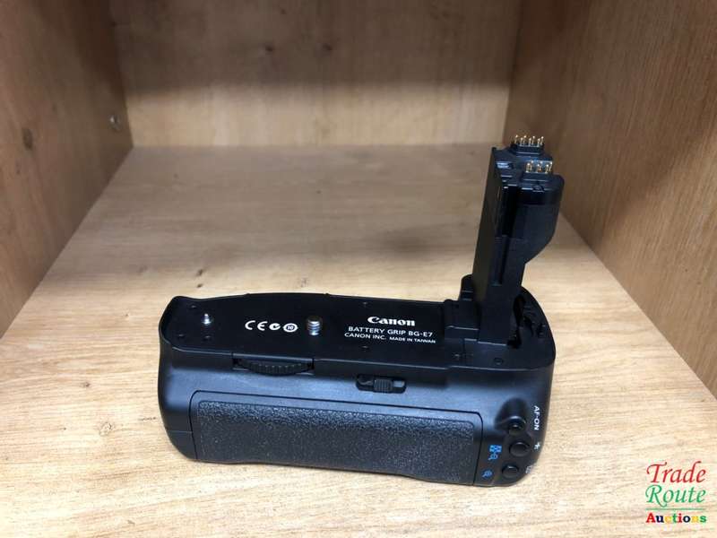 Canon BG-E7 Original Battery Grip for EOS 7D MK 1