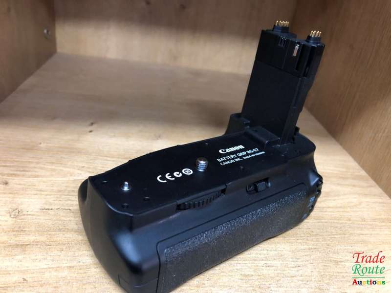 Canon BG-E7 Original Battery Grip for EOS 7D MK 1