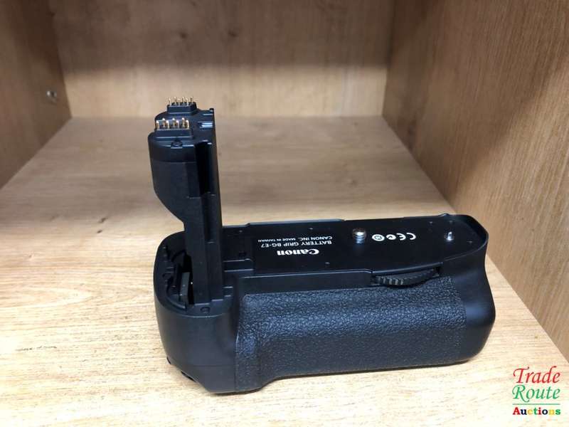 Canon BG-E7 Original Battery Grip for EOS 7D MK 1