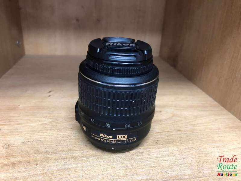Nikon AF-S DX NIKKOR 18-55mm f/3.5-5.6G Vibration Reduction Zoom Lens Auto Focus for Nikon DSLR