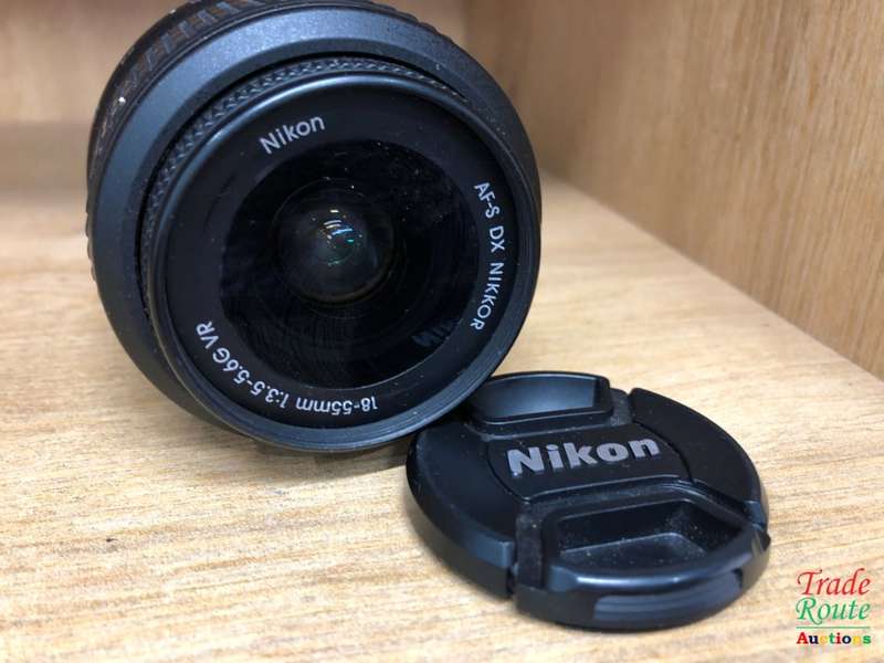 Nikon AF-S DX NIKKOR 18-55mm f/3.5-5.6G Vibration Reduction Zoom Lens Auto Focus for Nikon DSLR