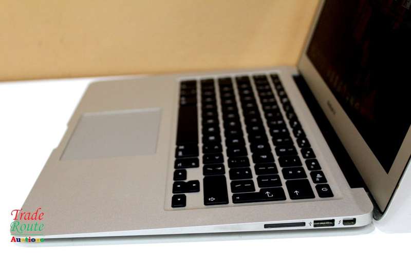 2017 MacBook Air 13.3-inch | Core i5 1.8GHz | 8GB RAM | 128GB SSD MACBOOK AIR 13 INCH