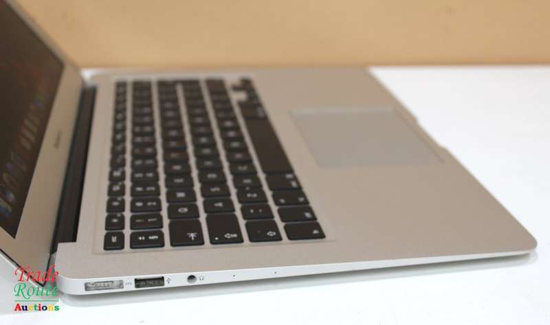 2017 MacBook Air 13.3-inch | Core i5 1.8GHz | 8GB RAM | 128GB SSD MACBOOK AIR 13 INCH
