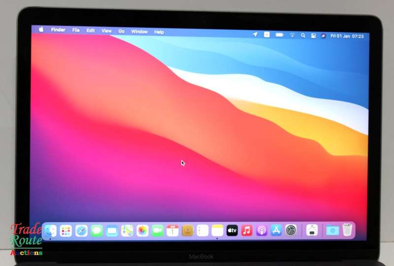 MacBook `Core M3` 1.2Ghz 12inch RETINA (Early 2017 Model) 8GB RAM 256GB SSD 2304x1440 RUSSIAN K/B