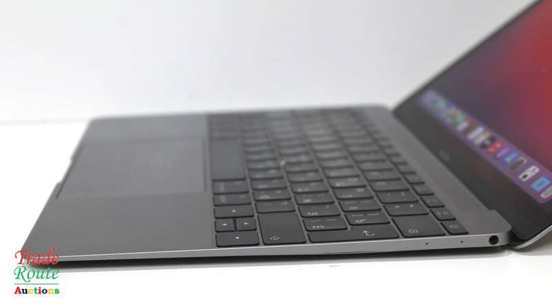 MacBook `Core M3` 1.2Ghz 12inch RETINA (Early 2017 Model) 8GB RAM 256GB SSD 2304x1440 RUSSIAN K/B