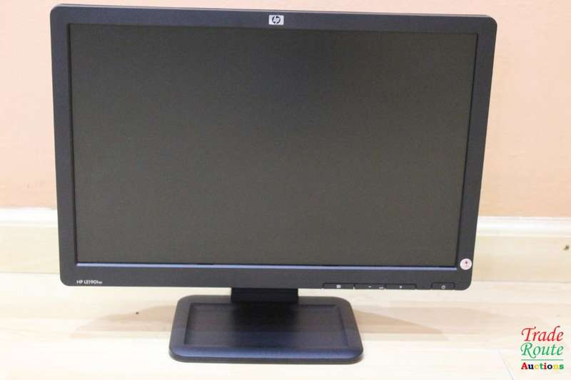 HP LE1901w 19 inch Widescreen LCD Monitor 1440 x 900 resolution