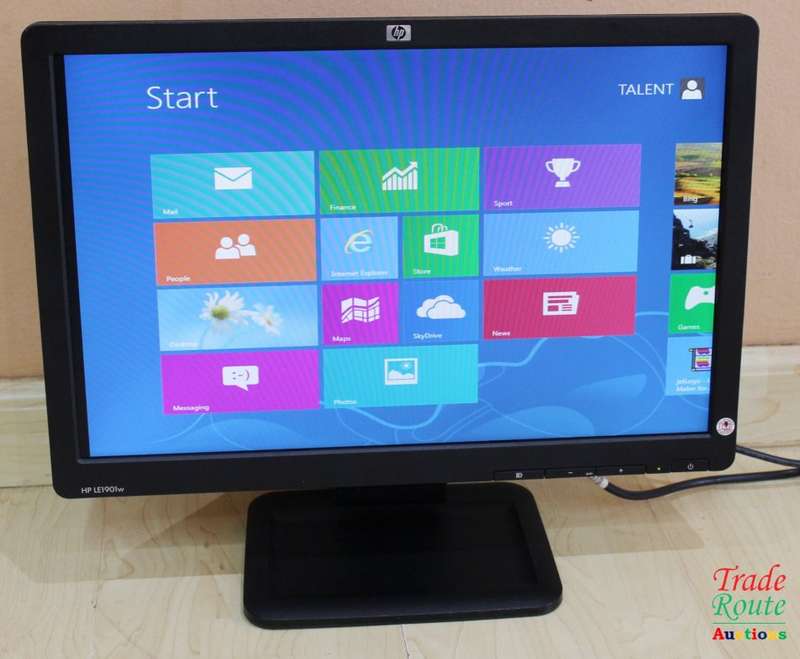 HP LE1901w 19 inch Widescreen LCD Monitor 1440 x 900 resolution