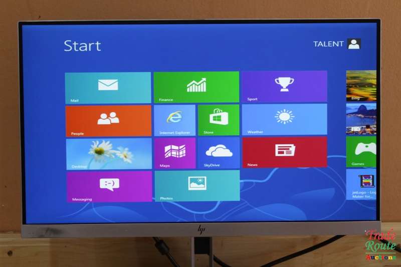 HP EliteDisplay E223 | 21.5" Monitor | HD IPS Screen | Silver | Stylish