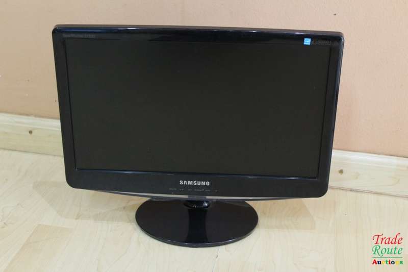 Samsung B1930N 18.5" Widescreen LCD Monitor (High Gloss Black)