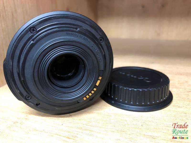 Canon EF-S 55-250m IS (Image Stabilizer)  Lens for Canon DSLR Cameras
