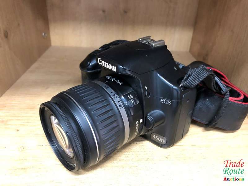 Canon EOS 450D DigitalSLR camera 12.2 Megapixels with Canon 18-55mm Lens Kit