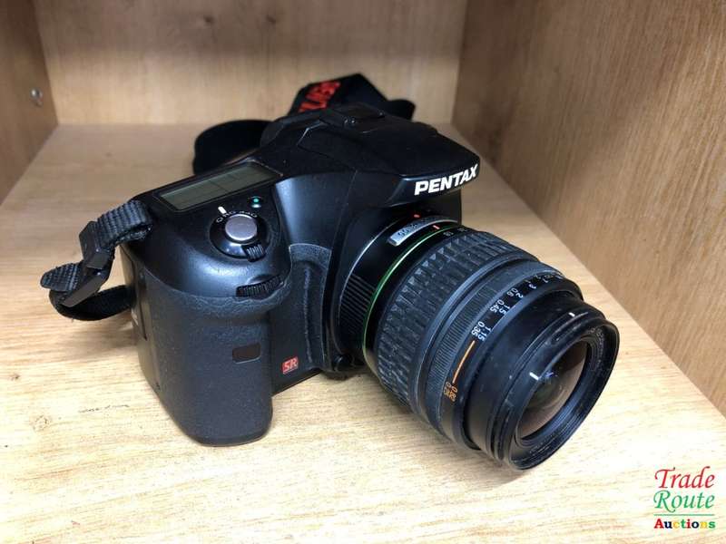 Pentax K10D Digital SLR Camera with 18-55 Lens Kit