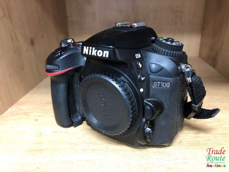 Nikon D7100 DSLR Camera (Body Only) [ 24.1 Megapixels ] Professional Camera Body
