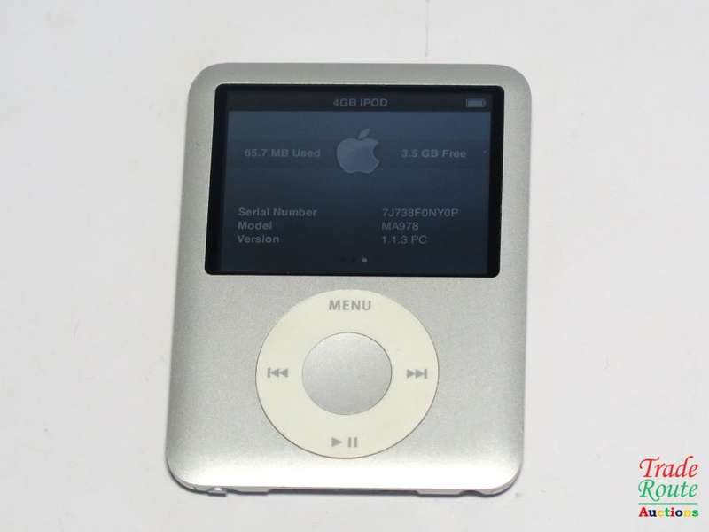 Apple iPod Nano | Silver | 4GB | 3rd Generation | MA978