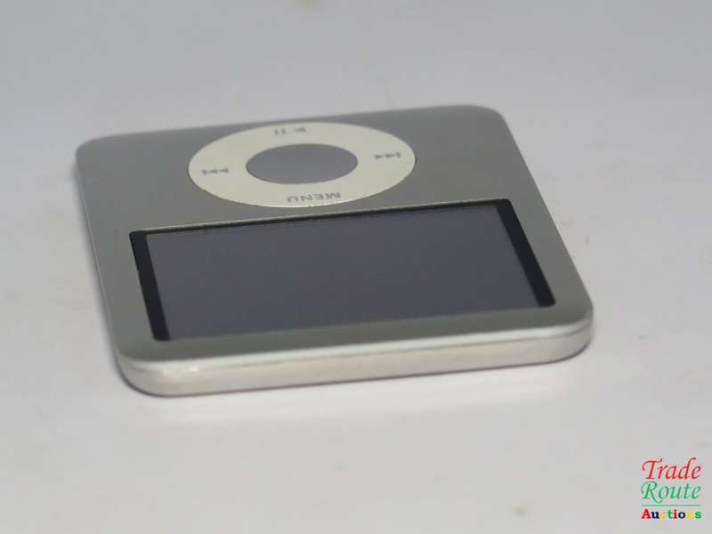 Apple iPod Nano | Silver | 4GB | 3rd Generation | MA978