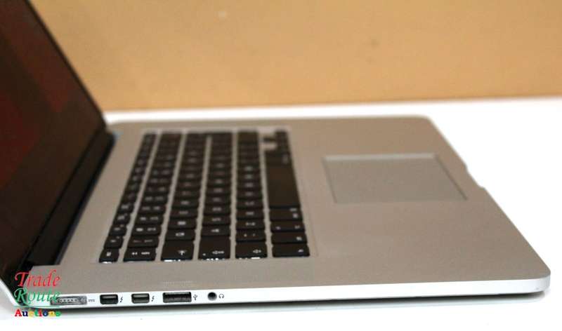Apple MacBook Pro 15.4-inch Retina Display | Core i7 2.2GHz | 16GB RAM | 256GB SSD - FAULTY LCD