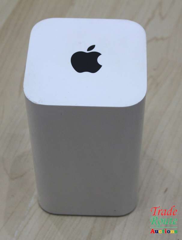 FAULTY ? SOLD FOR SPARES - Apple AirPort Extreme Base Station (A1521) - WiFi access point and router