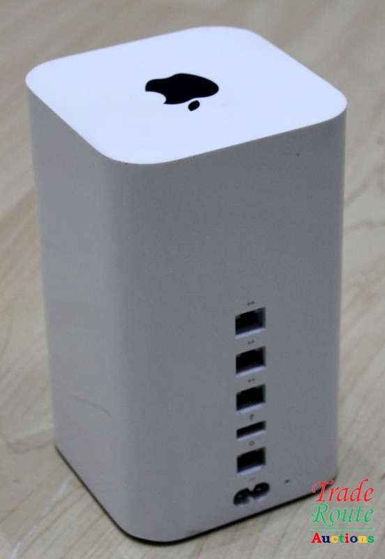 FAULTY ? SOLD FOR SPARES - Apple AirPort Extreme Base Station (A1521) - WiFi access point and router