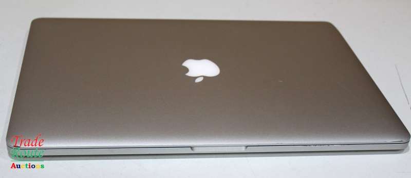 Apple MacBook Pro 15 inch Retina Display | Core i7 2.6GHz | 8GB RAM | 512GB SSD
